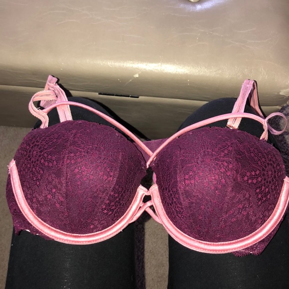 Pink Bra - Picture 3 of 5